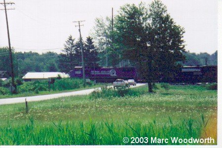 conrail_and_ns_heading_towards_astubula_harbor.jpg